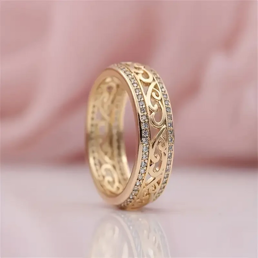 Bague en or creuse brillante