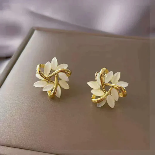 Boucles d'oreilles de luxe en opale blanche en or
